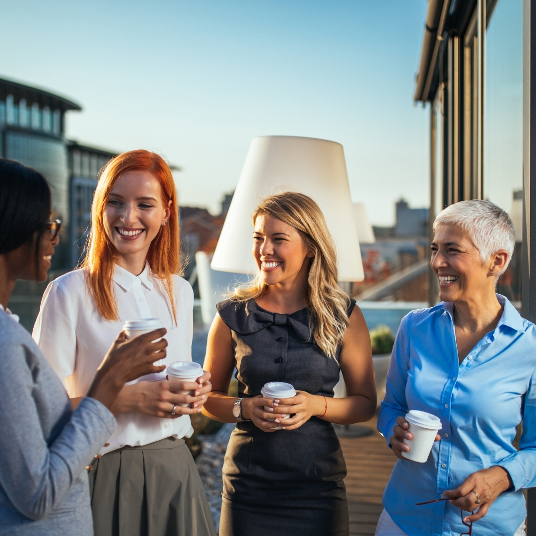Read more about the article Business-Frauen – Zeigt Eure Stimme! Warum für Frauen Stimme zeigen und “Netzwerken” so schwierig ist!